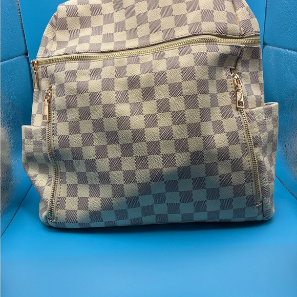 Checkered Backpack - Picture 12 of 12